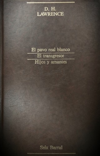 Portada de D. H. Lawrence El pavo real blanco Editorial Adriana Hidalgo